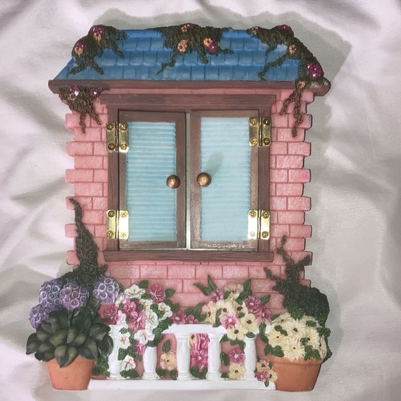 3.5 x 3.5 Picture Frame Flowers💐🌺 - Picture 3 of 5